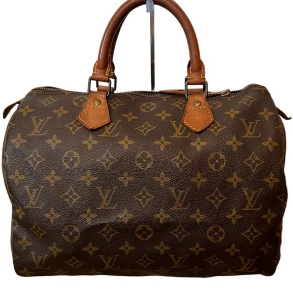 LOUIS VUITTON Speedy 30 Monogram Canvas Handbag with Gold Hardware - Picture 3 of 16